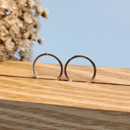 ARGOLA DE PRATA REDONDA P FECHADA FIO QUADRADO 16MM