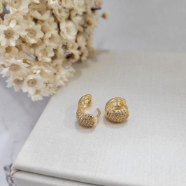 Argola luxo mini toda cravejada banhado a ouro 18k