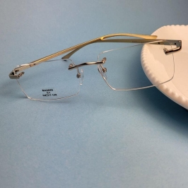 Armacao para oculos de grau quadrado parafusado dourado
