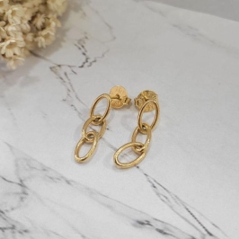 Brinco tres elos pequenos banhado a ouro 18k