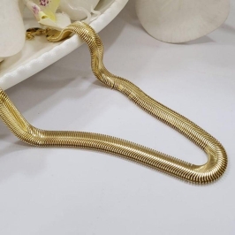 Chocker salamandra larga fio achatado 8mm banhado a ouro 18K