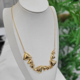 Colar triangulos banhado no ouro 18k