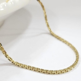 Corrente malha quadradinha espelhada banhada a ouro 18k