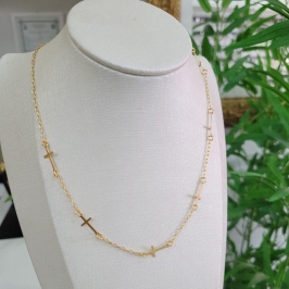 GARGANTILHA COM 6 CRUZES BANHADO A OURO 18K