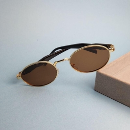 Oculos ova marrom armacao dourada com preto