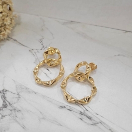 Brinco circulo duplo vazado ondulado banhado no ouro 18k