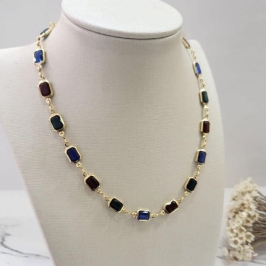 CHOKER PEDRAS COLORIDAS RETANGULAR BANHADA A OURO 18K TAM30CM