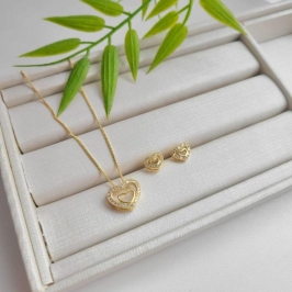 CONJUNTO CORACAO LISO E CRAVEJADO