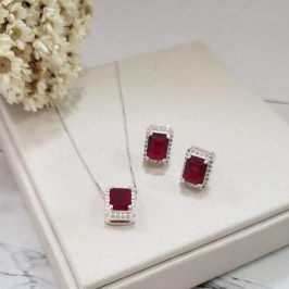 CONJUNTO RETANGULO CRAVEJADO COR RUBI