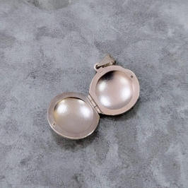 Relicario redondo prata 925