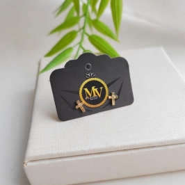 BRINCO MINI CRUZ COM UMA ZIRCÔNIA BANHADO A OURO 18K