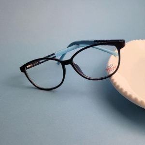 Armacao para oculos de redonda infantil preto com azul