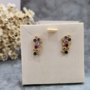 BRINCO COM ZIRCÔNIAS COLORIDAS BANHADO A OURO 18K