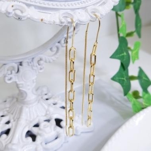 Brinco estilo corrente com veneziana banhado a ouro 18k