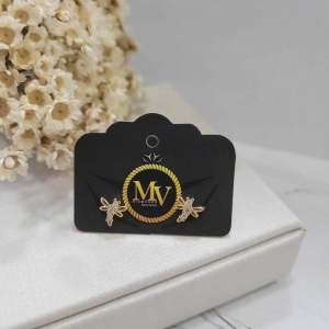 BRINCO LIBELULA PEQUENO COM 3 ZIRCONIAS BANHADO A OURO 18K