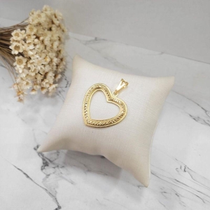 PINGENTE CORAÇÃO VAZADO TODO TRABALHADO  BANHADO A OURO 18K