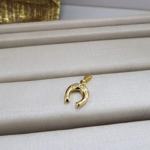 Pingente ferradura pequena dupla banhado a ouro 18k