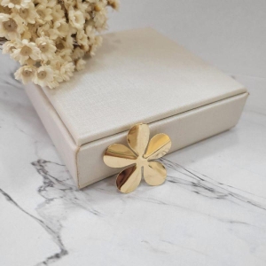 Pingente flor grande petalas abertas banhado a ouro 18k