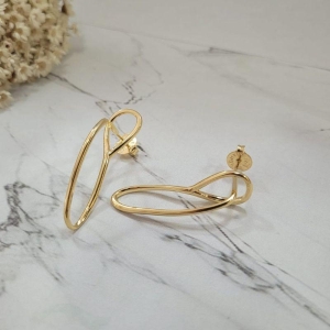 Brinco aberto parte de cima com fio banhado no ouro 18k
