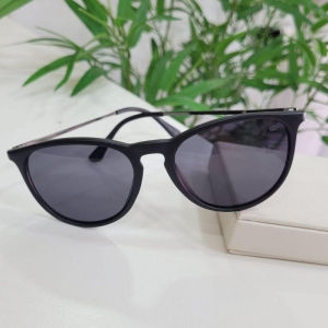 Oculos redondo preto armacao preta