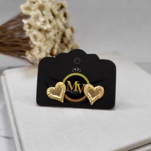 Brinco ourinho coracao pequeno pontudinho banhado a ouro 18k