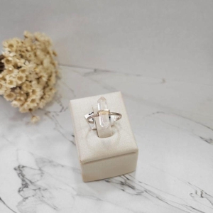 ANEL DE PRATA 925 PALITO MENOR PEDRA SEXTAVADA CRISTAL