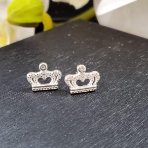 BRINCO DE PRATA 925 COROA COM PONTO DE LUZ