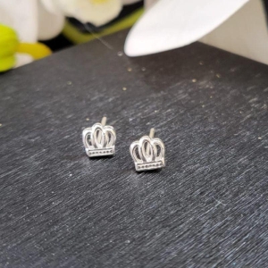 BRINCO DE PRATA 925 COROA VAZADA LISA PEQUENA