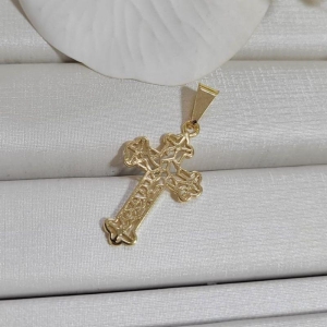 PINGENTE CRUZ VAZADA TRABALHADA BANHADO A OURO 18K