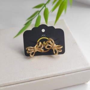 BRINCO LAÇO TRIPLO CRAVEJADO BANHADO A OURO 18K