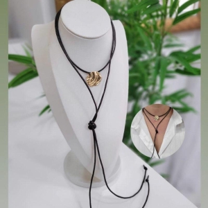 Colar country c Pingente chapa redondo martelado