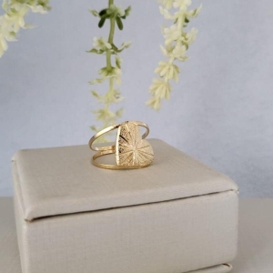 ANEL  CORACAO LADO DIAMANTADO