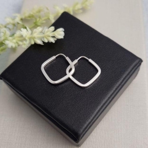 ARGOLA LOSANGO PRATA P