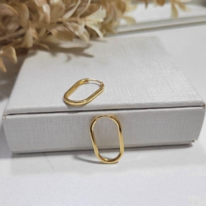 ARGOLA OVAL  FIO BATIDO  2,4CM  BANHADO A OURO 18K