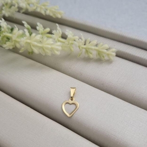 PINGENTE CORAÇÃO VAZADO BANHADO A OURO 18K