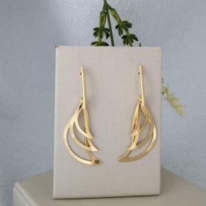 BRINCO FOLHAS
