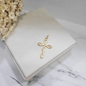 PINGENTE CRUZ VAZADA BANHADA A OURO 18K