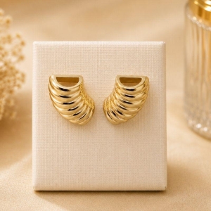 Brinco canelado banhado a ouro 18k