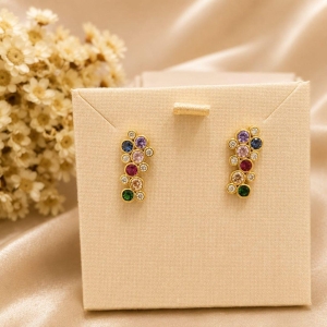 BRINCO COM ZIRCÔNIAS COLORIDAS BANHADO A OURO 18K