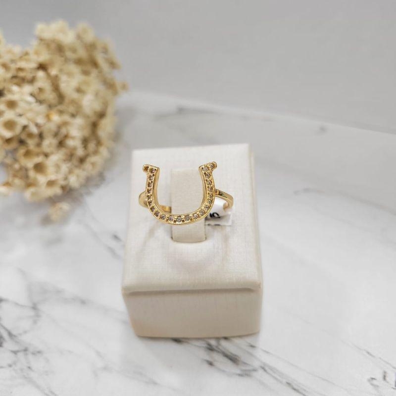 ANEL FERRADURA CRAVEJADO CRISTAL BANHADO A OURO 18K