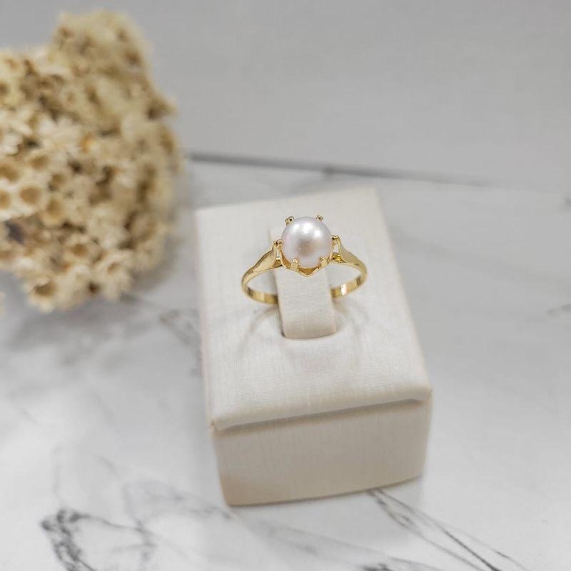 Anel fino perola 6 garras  banho de ouro 18k