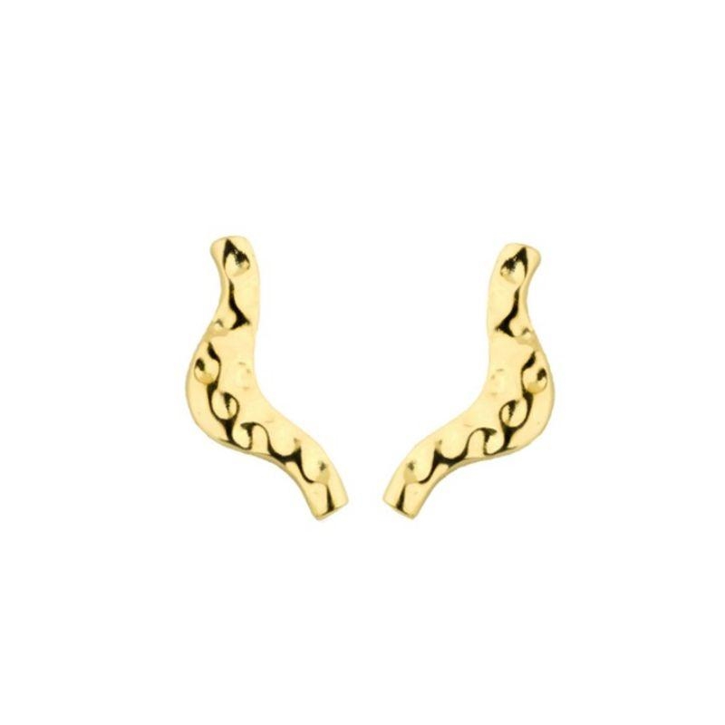 Brinco organico martelado banhado no ouro 18k
