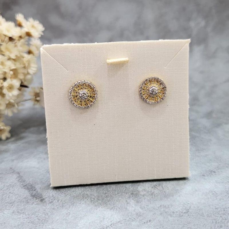 BRINCO RODA CRAVEJADA CRISTAL BANHADA A OURO 18K