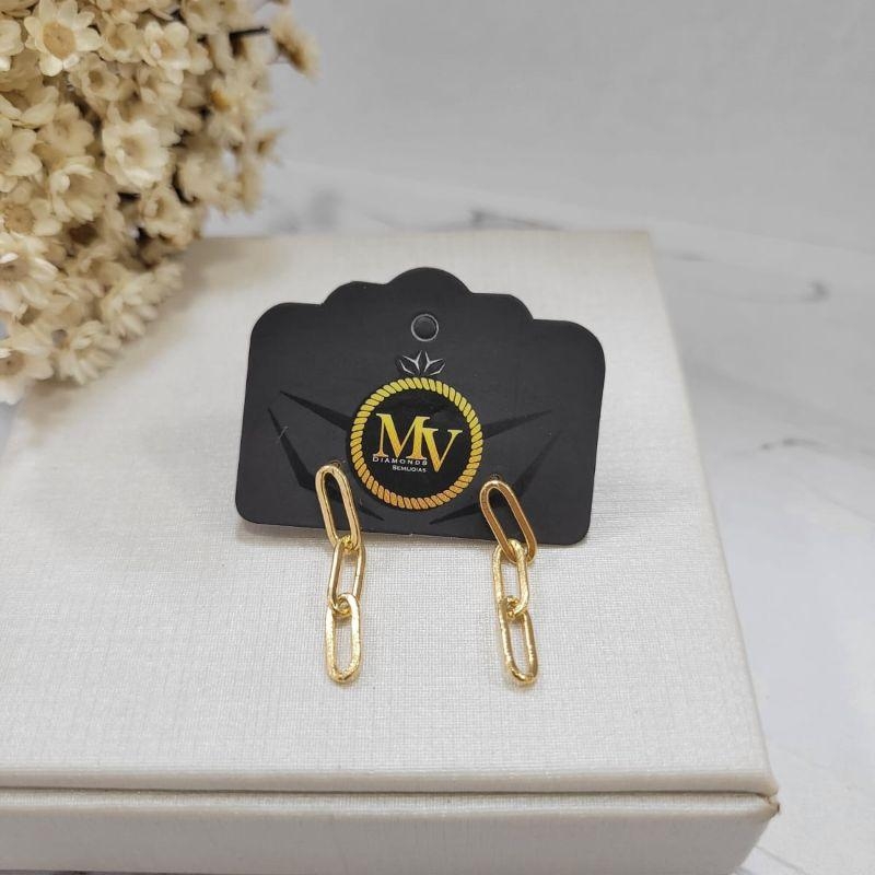 Brinco tres elos cartie banhado a ouro 18k