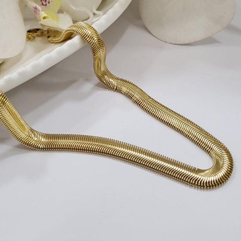 Chocker salamandra larga fio achatado 8mm banhado a ouro 18K