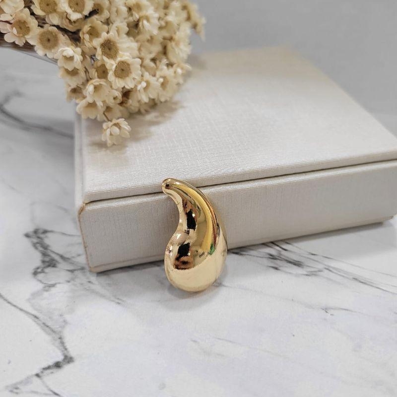 Pingente gota torta grande liso banhado a ouro 18k