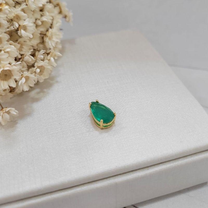 PINGENTE PEDRA GOTA HG COR VERDE ESMERALDA BANHADO A OURO 18K