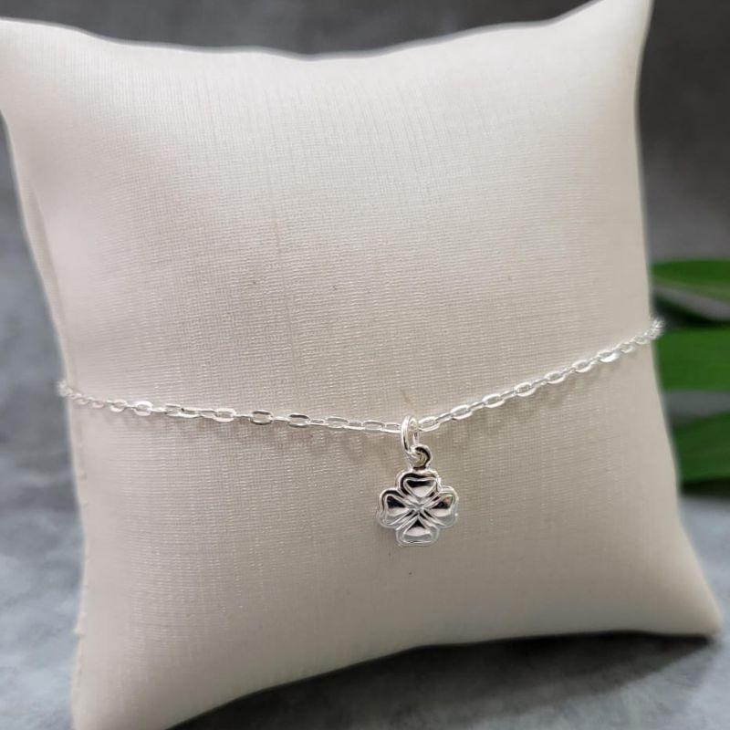 Pulseira com pingente trevo prata 925