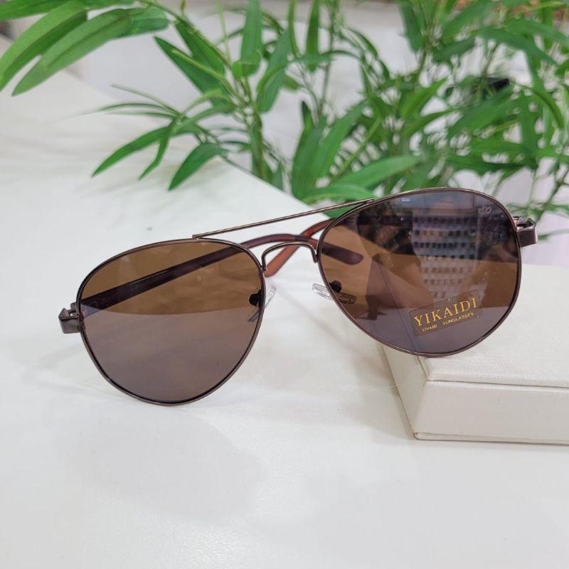 Oculos oval marrom armacao marrom