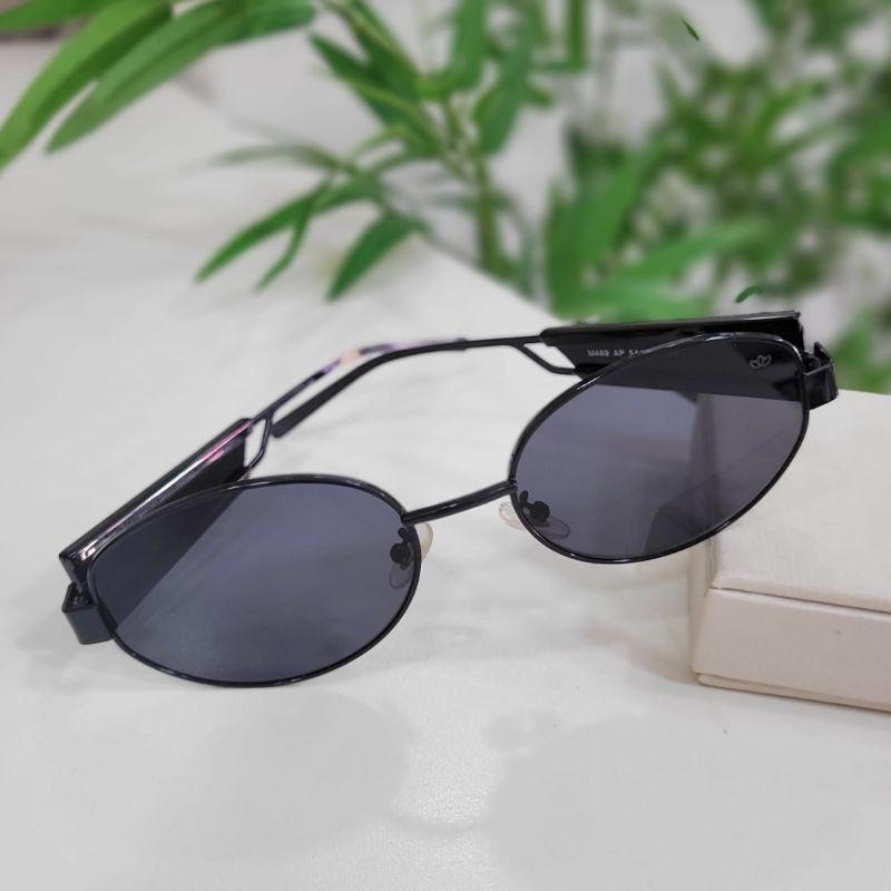 Oculos oval preto armacao preta